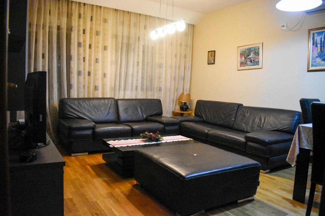 פודגוריצה Apartman Sara 2 מראה חיצוני תמונה