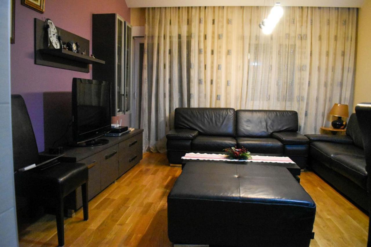פודגוריצה Apartman Sara 2 מראה חיצוני תמונה